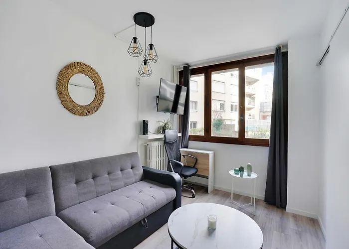 아파트 Charming 1bdr 2p 15th Exhibition Centre